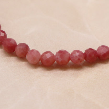 【Flames of Crimson】亀甲天珠×人工ルビー×シリシャスシスト×マザーオブパール ブレスレット