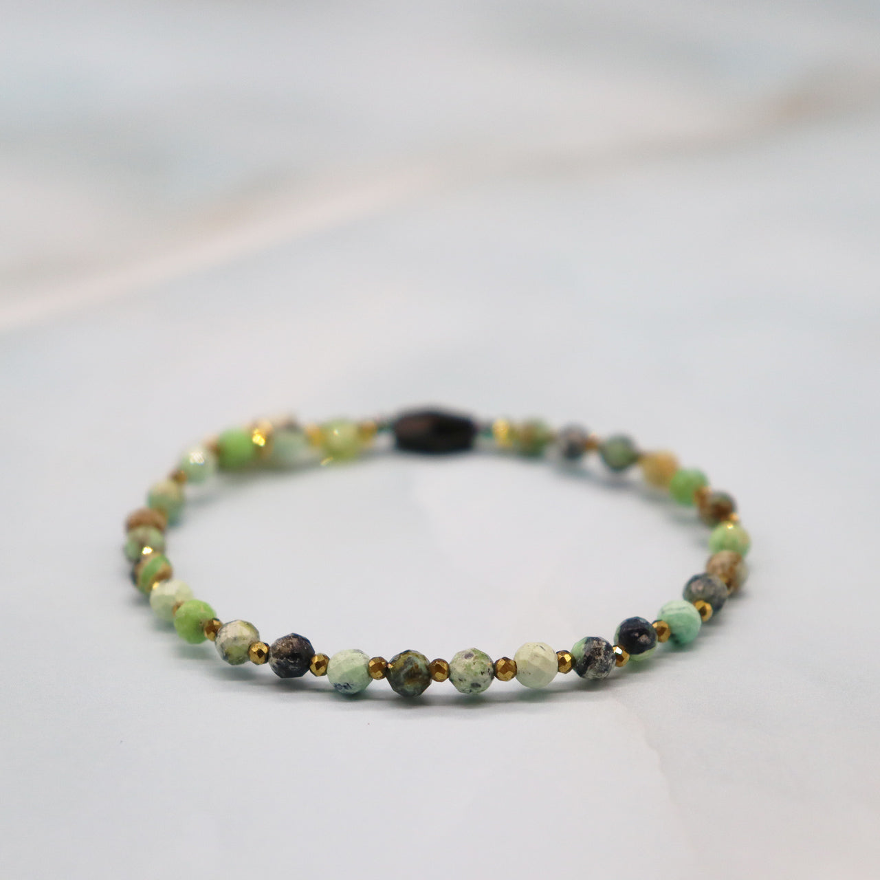 【Green Light Sunshine】ペリドット×バリサイト×ブラックシェル ブレスレット