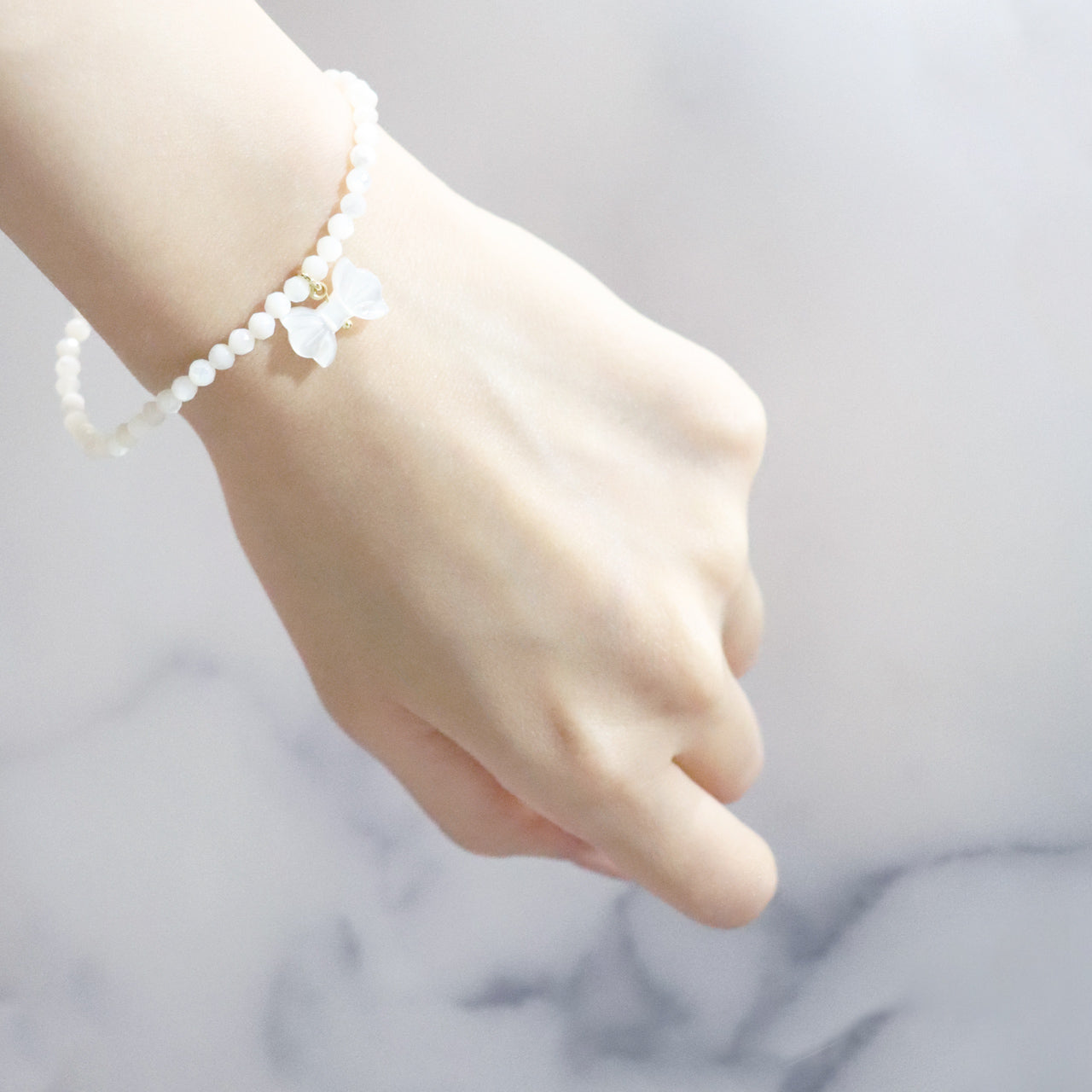 【Blooming Pink Roses】ローズクォーツ×マザーオブパール×ホワイトシェル ブレスレット
