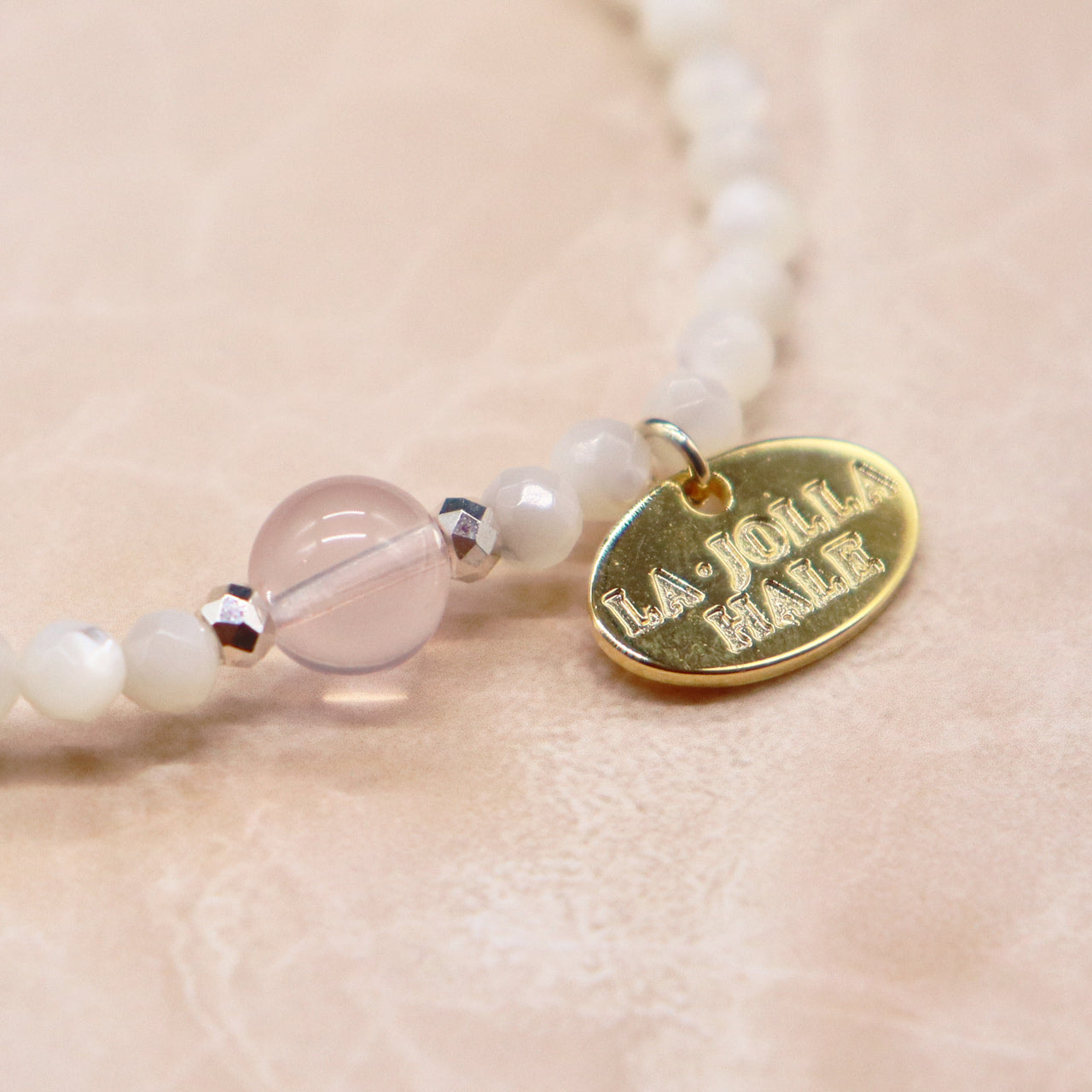 【Blooming Pink Roses】ローズクォーツ×マザーオブパール×ホワイトシェル ブレスレット