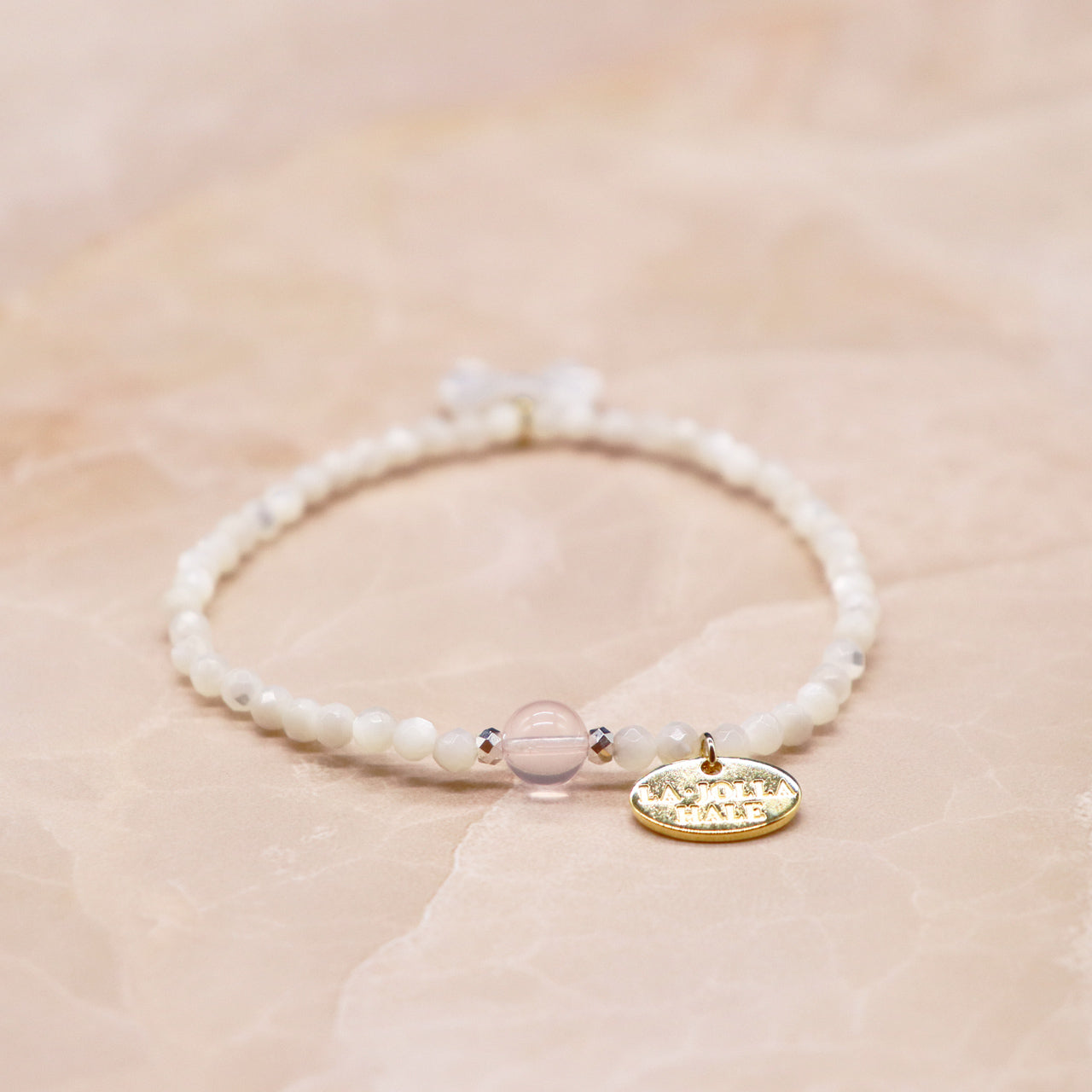 【Blooming Pink Roses】ローズクォーツ×マザーオブパール×ホワイトシェル ブレスレット