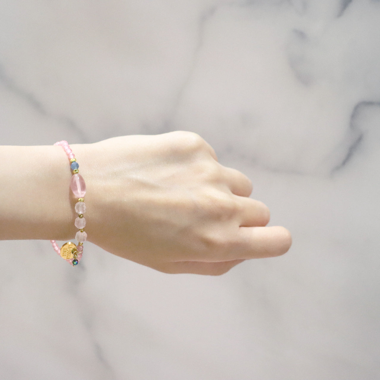 【Blooming Pink Roses】水紋天珠×ローズクォーツ×ジルコニア×アクアマリン ブレスレット